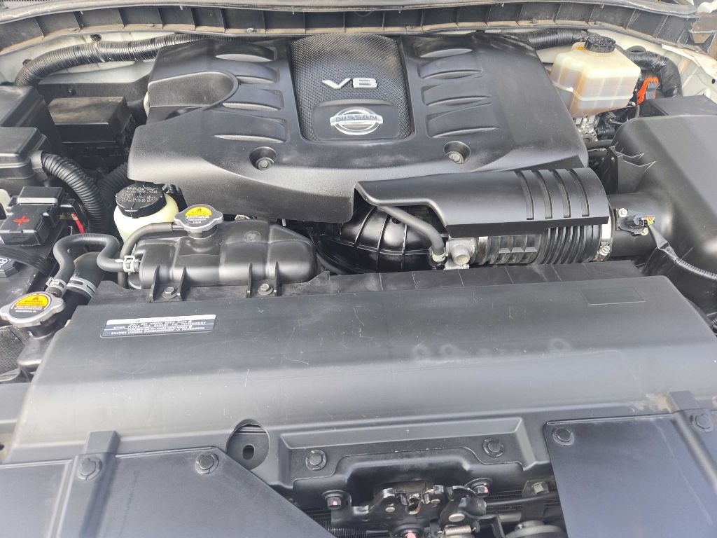 Nissan Armada Platinum 2WD 2017