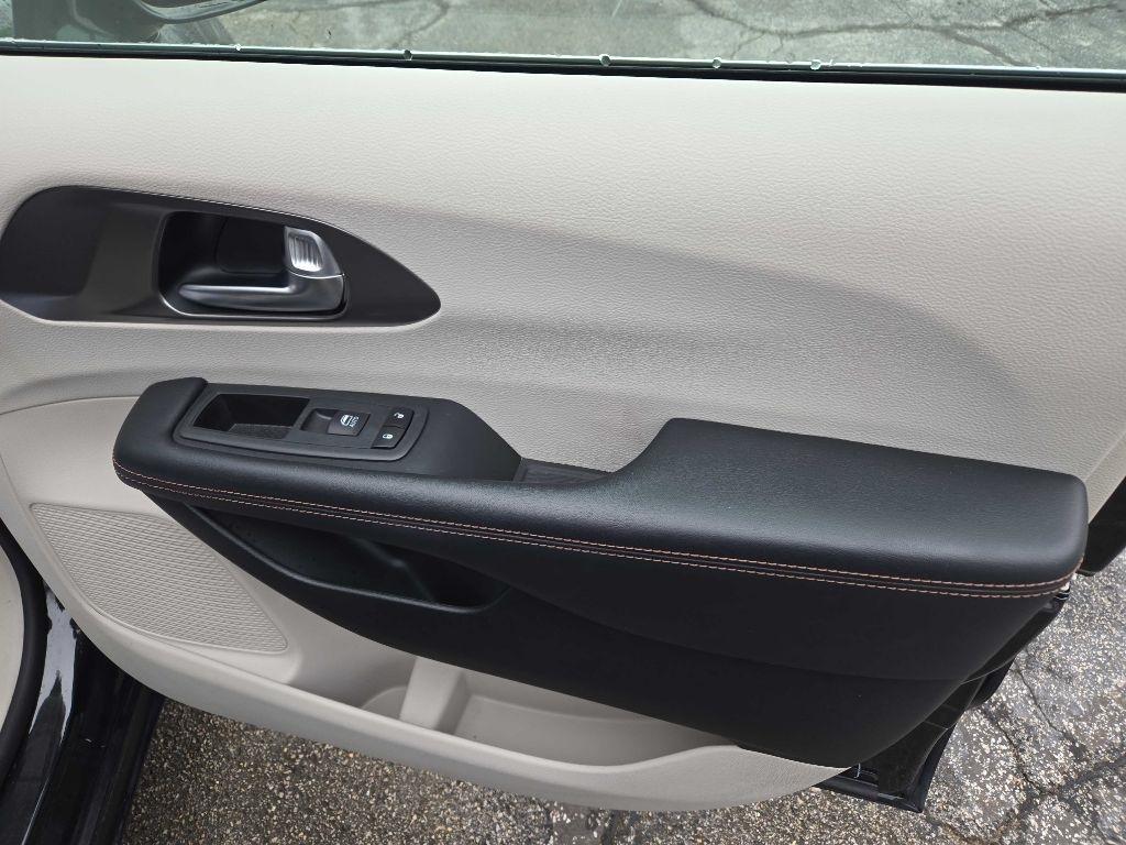 Chrysler Pacifica Touring-L 2020