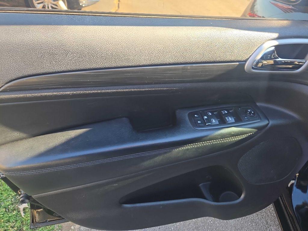 Jeep Grand Cherokee Laredo 2WD 2019