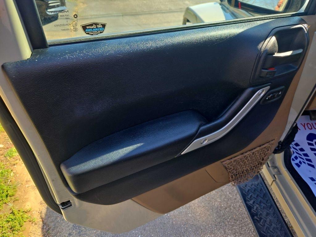 Jeep Wrangler Unlimited Sahara 4WD 2017