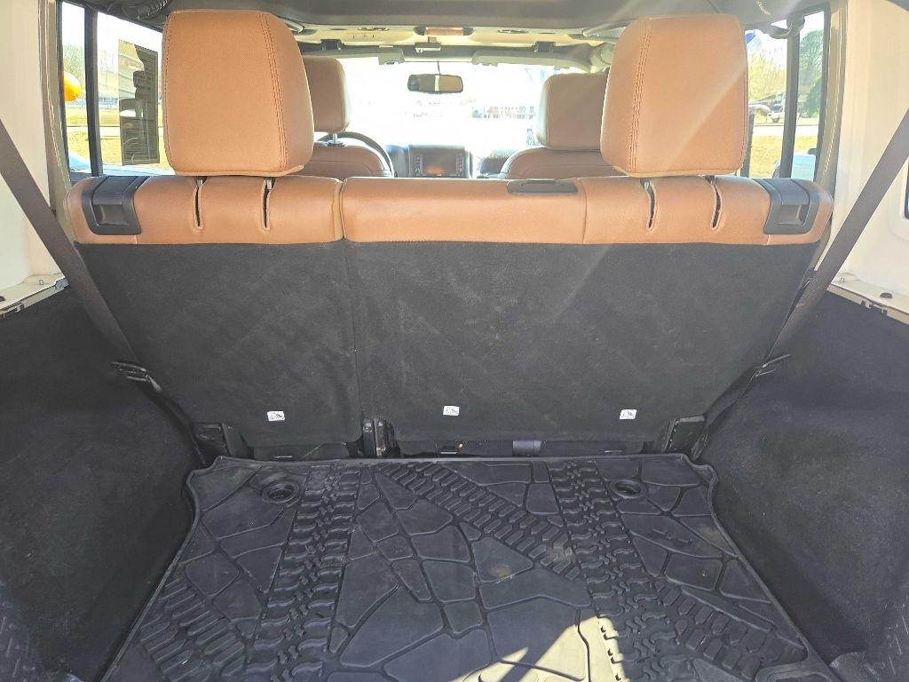 Jeep Wrangler Unlimited Sahara 4WD 2017