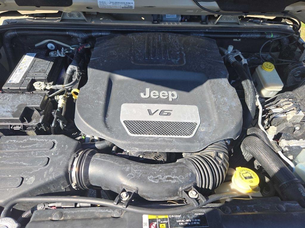 Jeep Wrangler Unlimited Sahara 4WD 2017