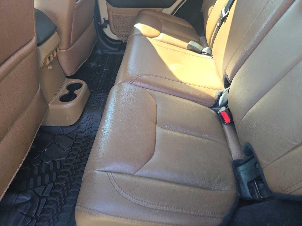 Jeep Wrangler Unlimited Sahara 4WD 2017