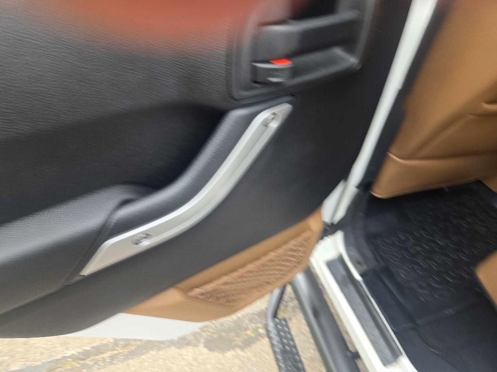 Jeep Wrangler Unlimited Sahara 4WD 2015