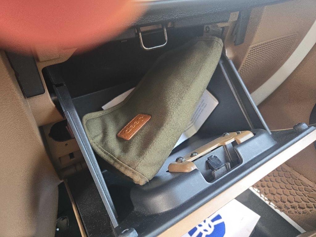 Jeep Wrangler Unlimited Sahara 4WD 2015