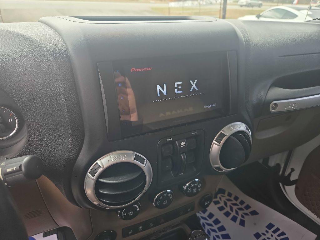 Jeep Wrangler Unlimited Sahara 4WD 2015