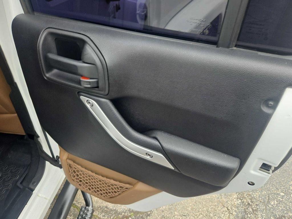 Jeep Wrangler Unlimited Sahara 4WD 2015