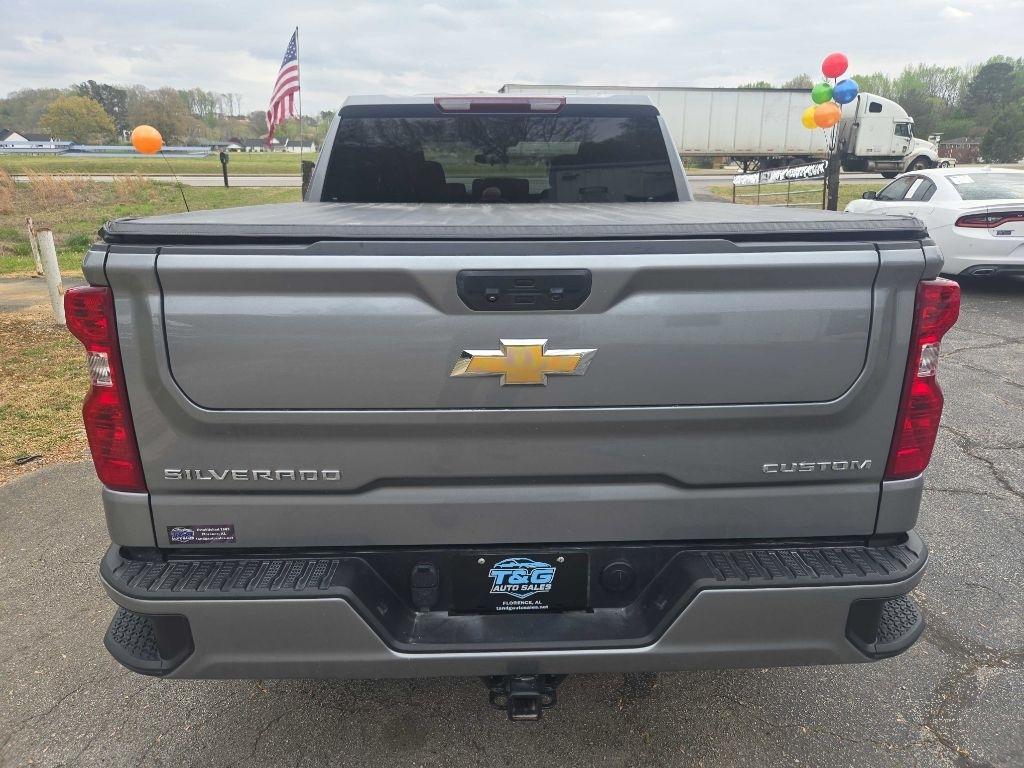 Chevrolet Silverado 1500 Custom Crew Cab 4WD 2023