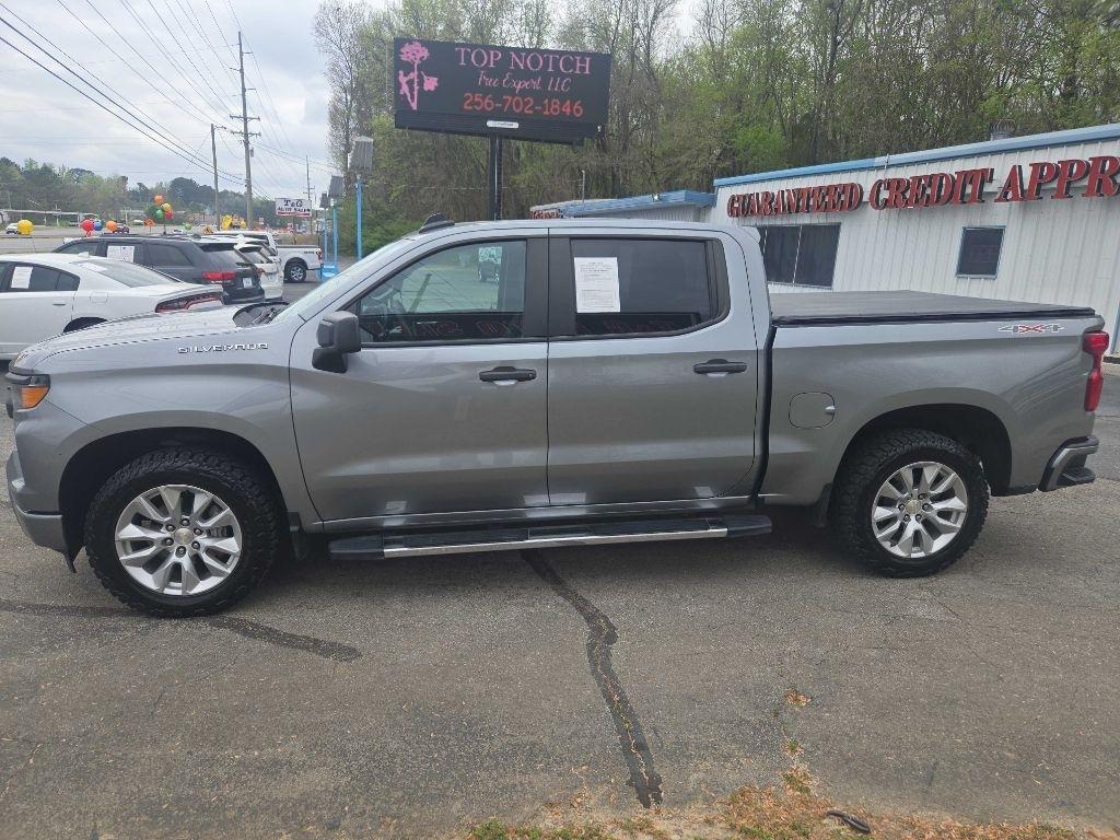Chevrolet Silverado 1500 Custom Crew Cab 4WD 2023