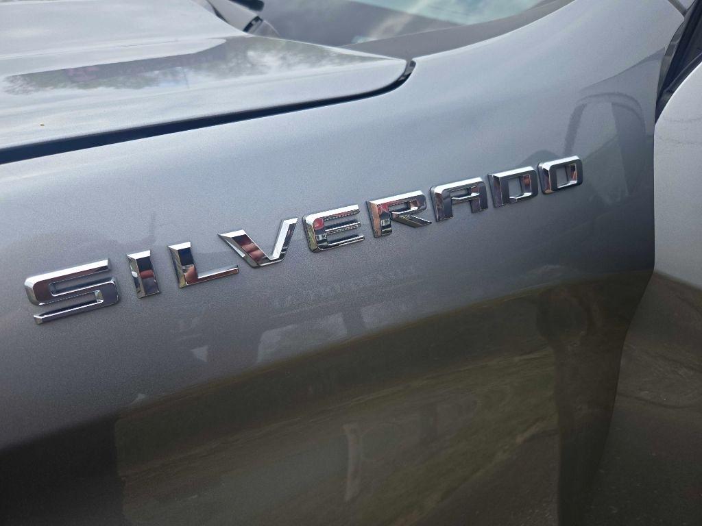 Chevrolet Silverado 1500 Custom Crew Cab 4WD 2023