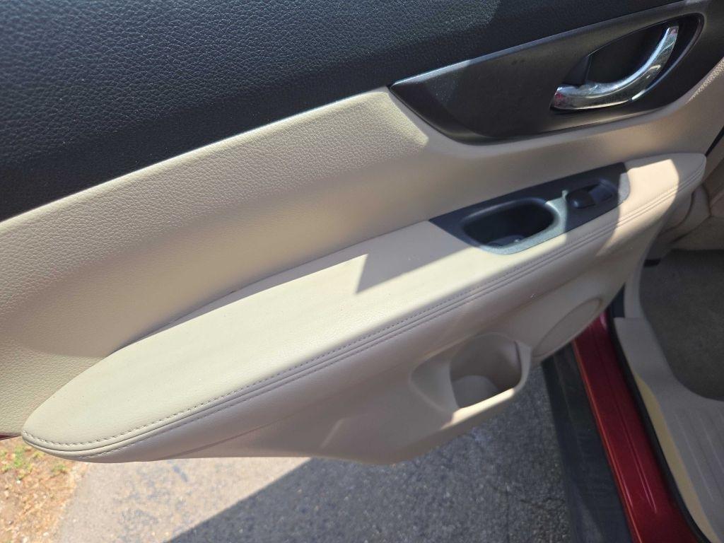 Nissan Rogue S 2WD 2015