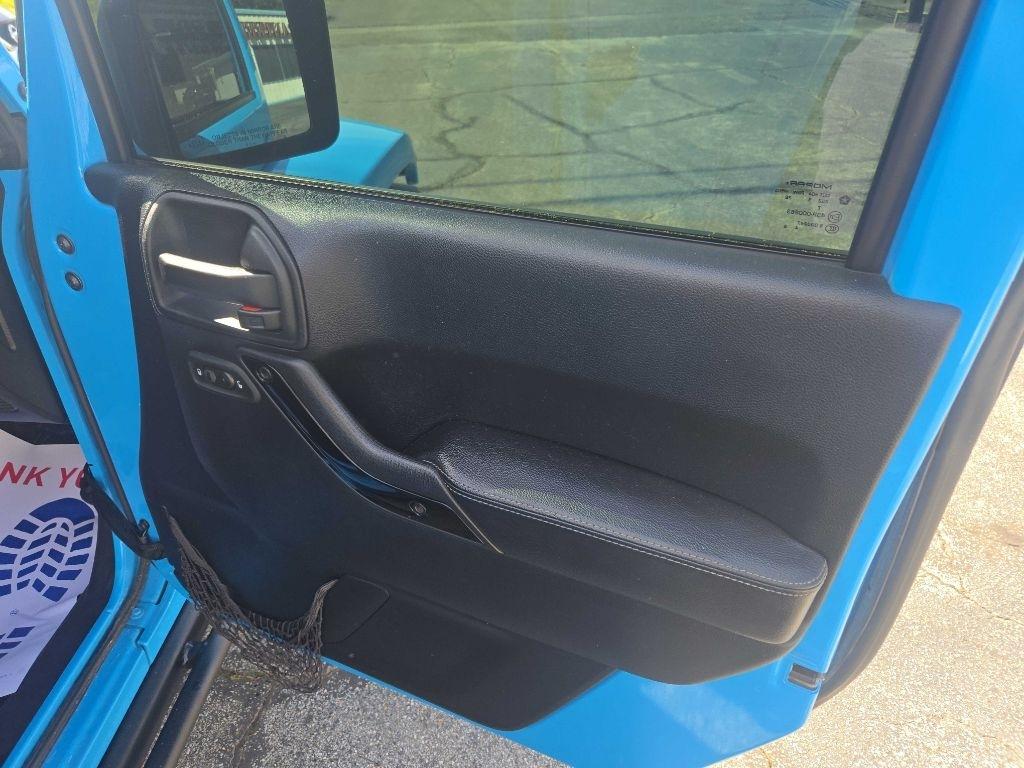Jeep Wrangler Unlimited Sahara 4WD 2017