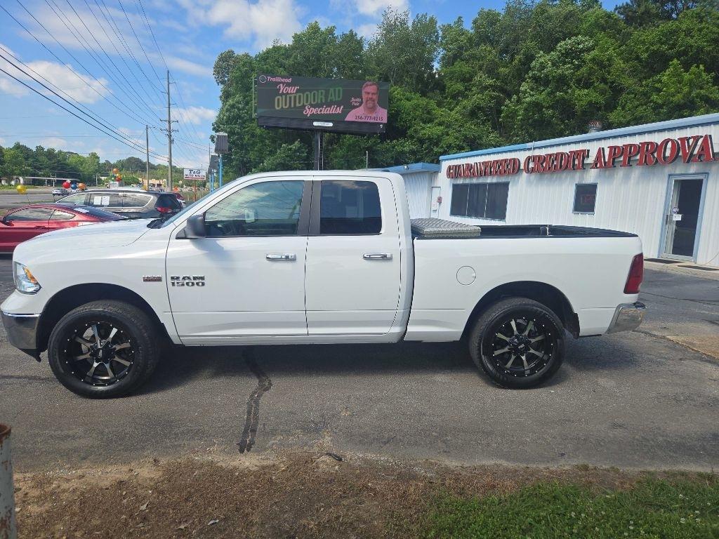 RAM 1500 SLT Quad Cab 4WD 2016