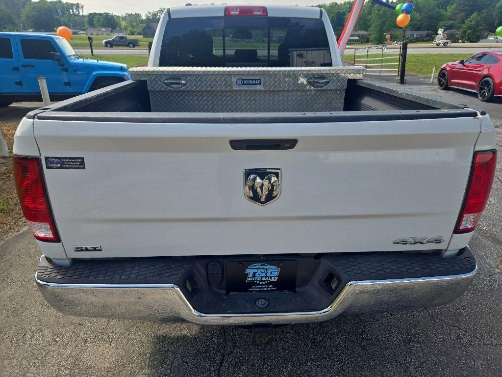 RAM 1500 SLT Quad Cab 4WD 2016