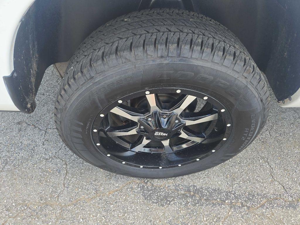 RAM 1500 SLT Quad Cab 4WD 2016