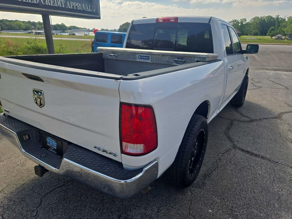RAM 1500 SLT Quad Cab 4WD 2016