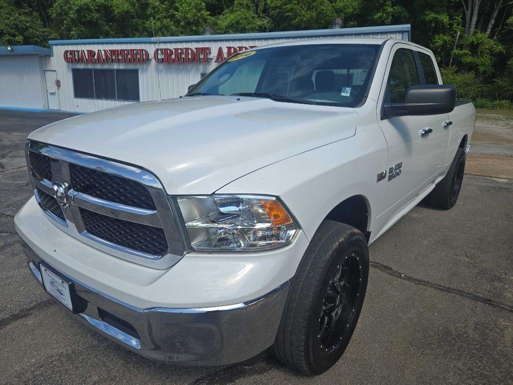 RAM 1500 SLT Quad Cab 4WD 2016