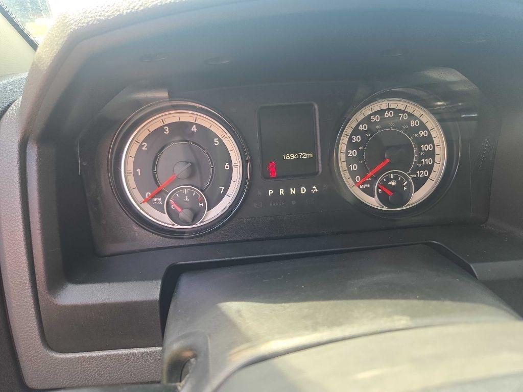 RAM 1500 SLT Quad Cab 4WD 2016