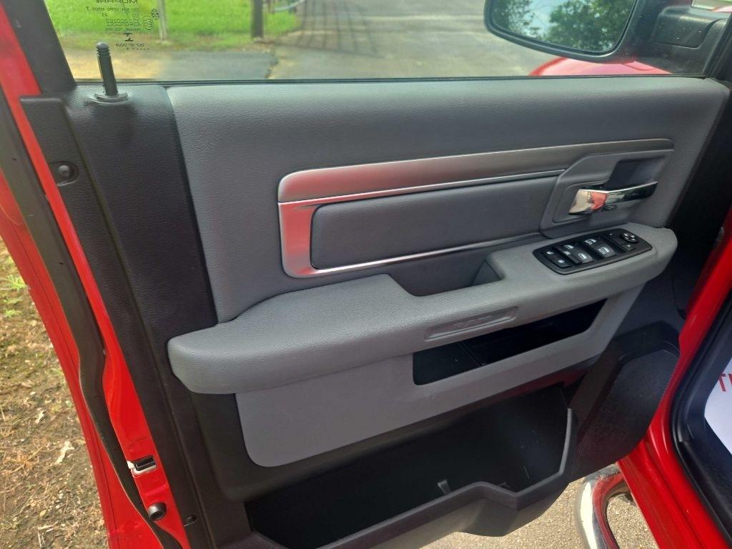 RAM 1500 Classic Tradesman Crew Cab LWB 4WD 2019