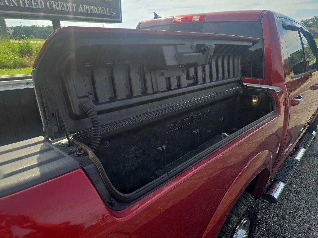 RAM 1500 Laramie Crew Cab SWB 4WD 2015