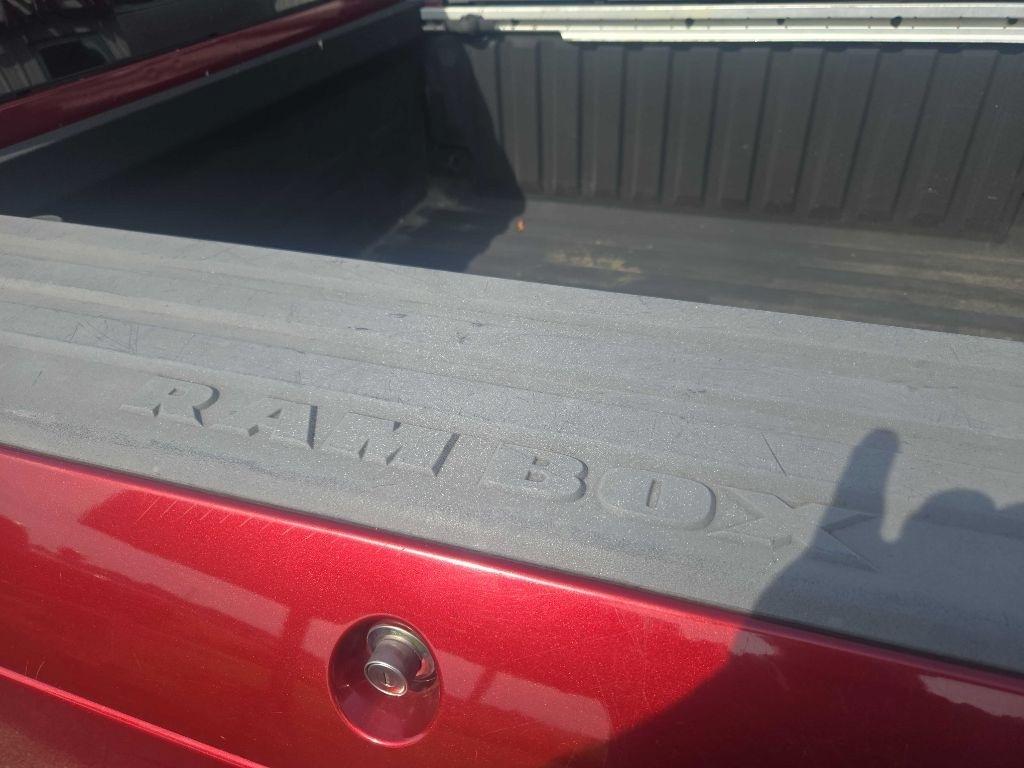 RAM 1500 Laramie Crew Cab SWB 4WD 2015