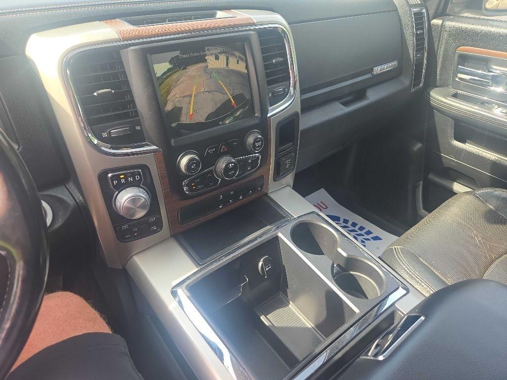 RAM 1500 Laramie Crew Cab SWB 4WD 2015