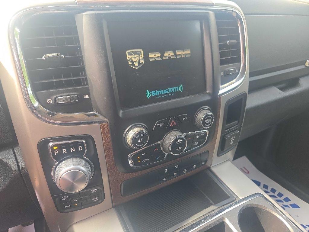 RAM 1500 Laramie Crew Cab SWB 4WD 2015