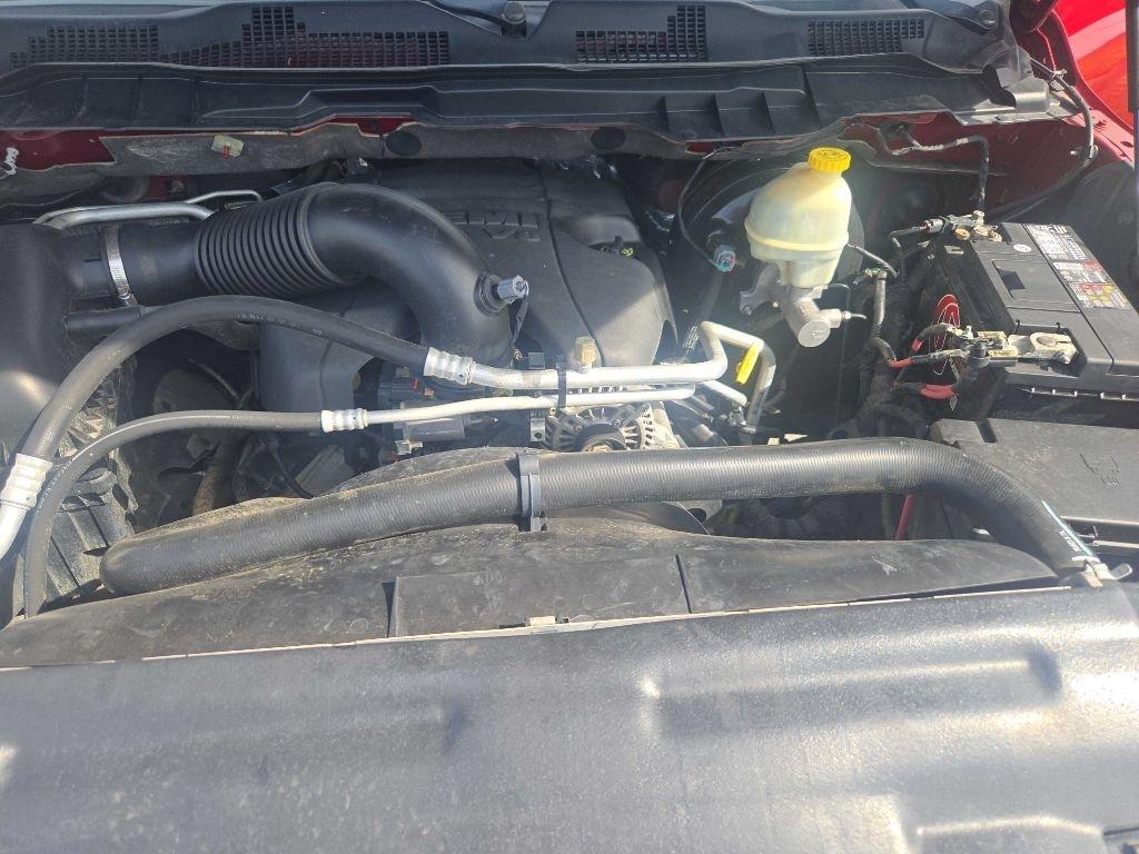 RAM 1500 Laramie Crew Cab SWB 4WD 2015