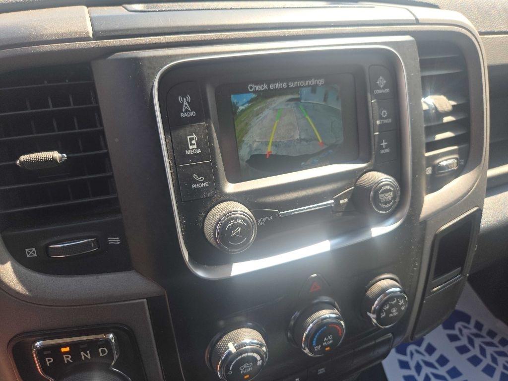 RAM 1500 Tradesman Quad Cab 2WD 2016