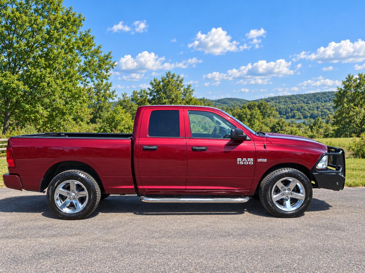 RAM 1500 Tradesman Quad Cab 2WD 2016