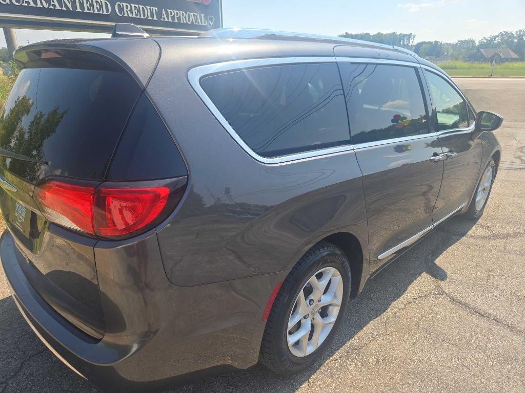 Chrysler Pacifica Touring-L Plus 2017