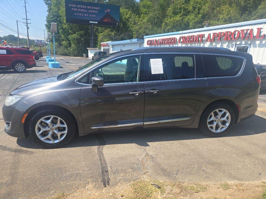Chrysler Pacifica Touring-L Plus 2017