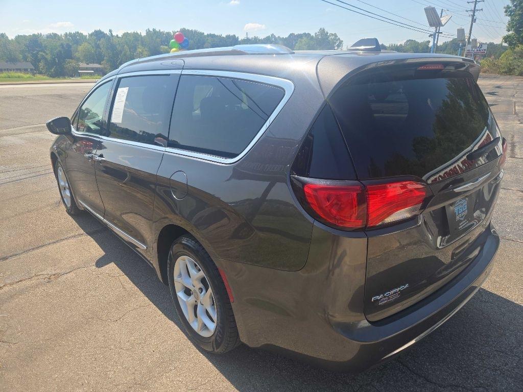 Chrysler Pacifica Touring-L Plus 2017