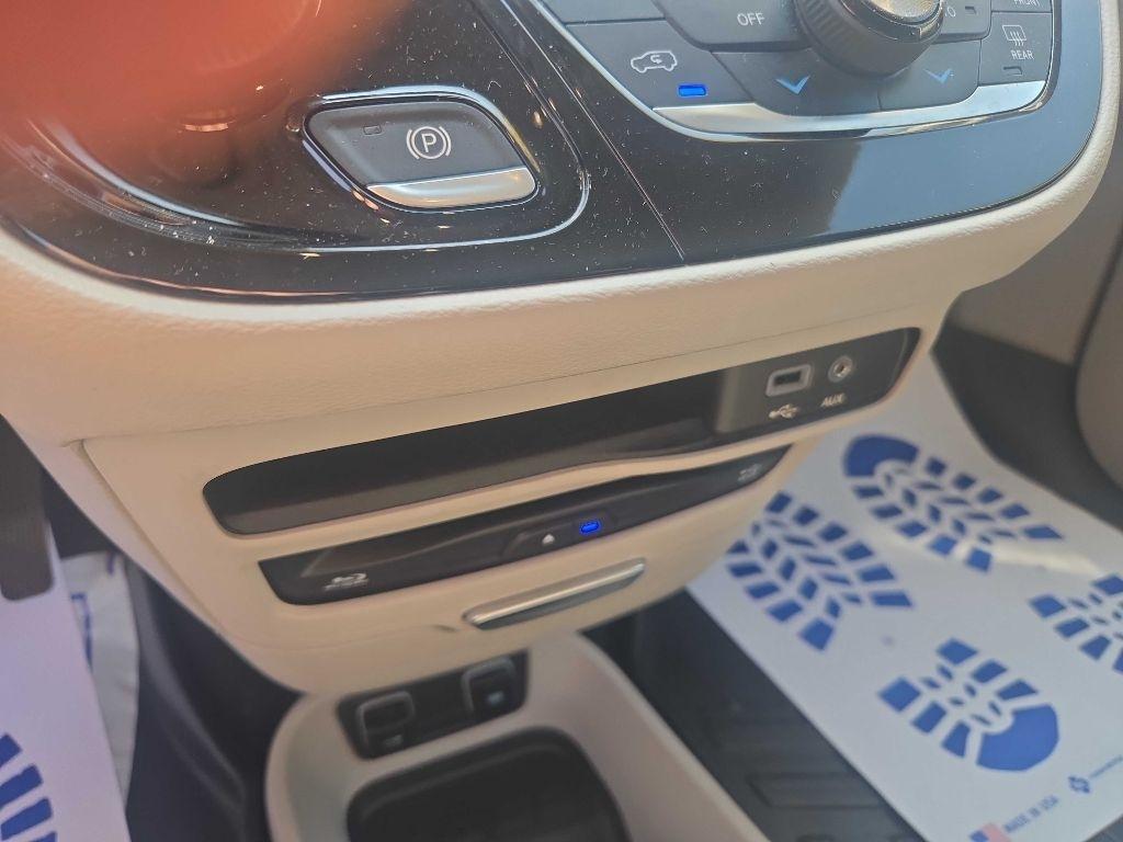 Chrysler Pacifica Touring-L Plus 2017