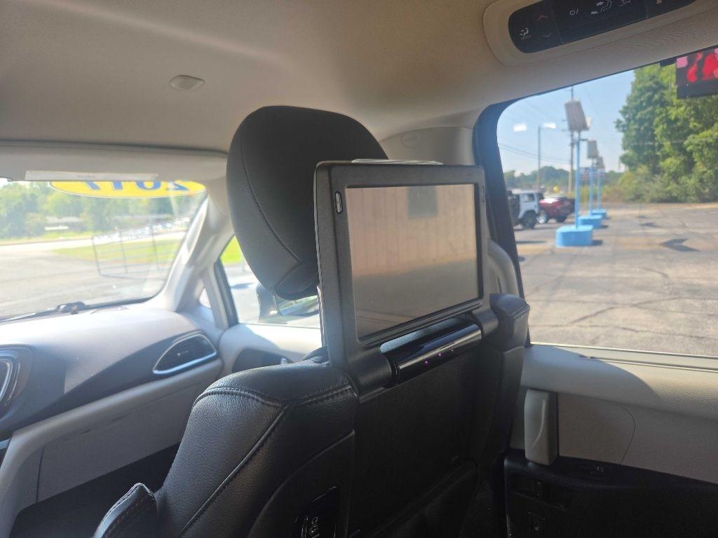Chrysler Pacifica Touring-L Plus 2017