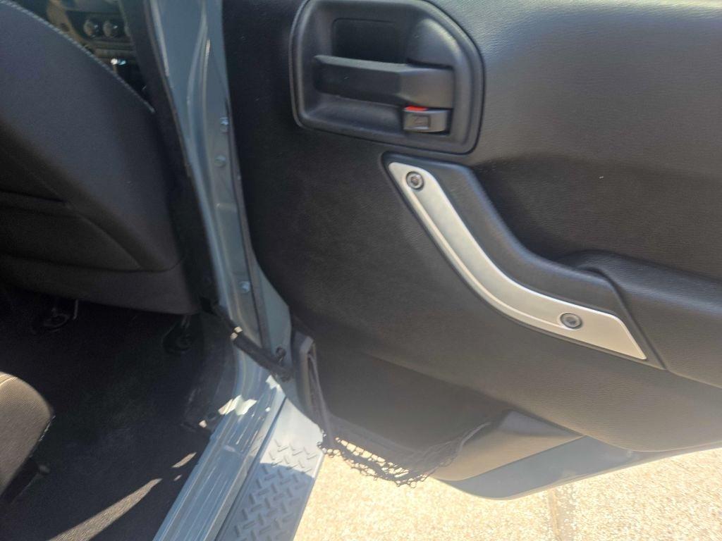 Jeep Wrangler Unlimited Sahara 4WD 2015