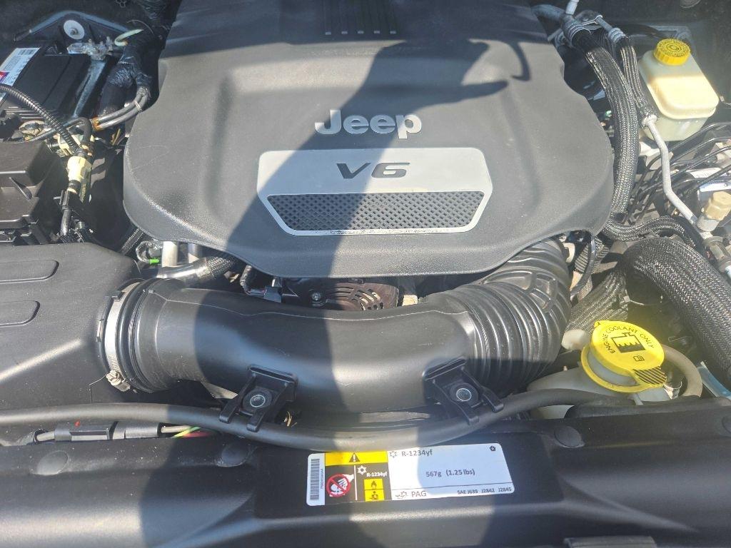 Jeep Wrangler Unlimited Sahara 4WD 2015