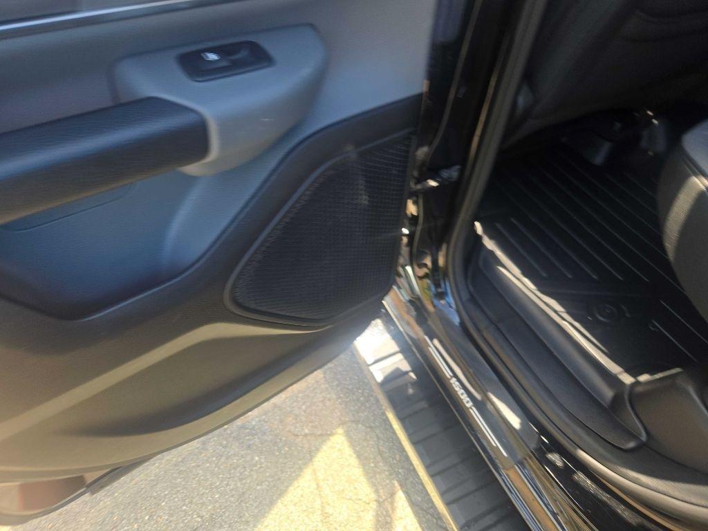 RAM 1500 Big Horn Quad Cab 4WD 2019