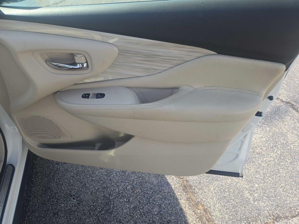Nissan Murano S 2016