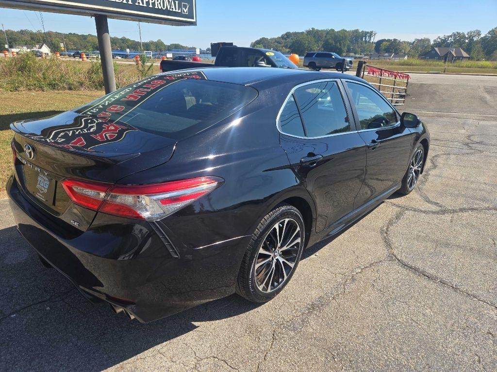 Toyota Camry SE 2018