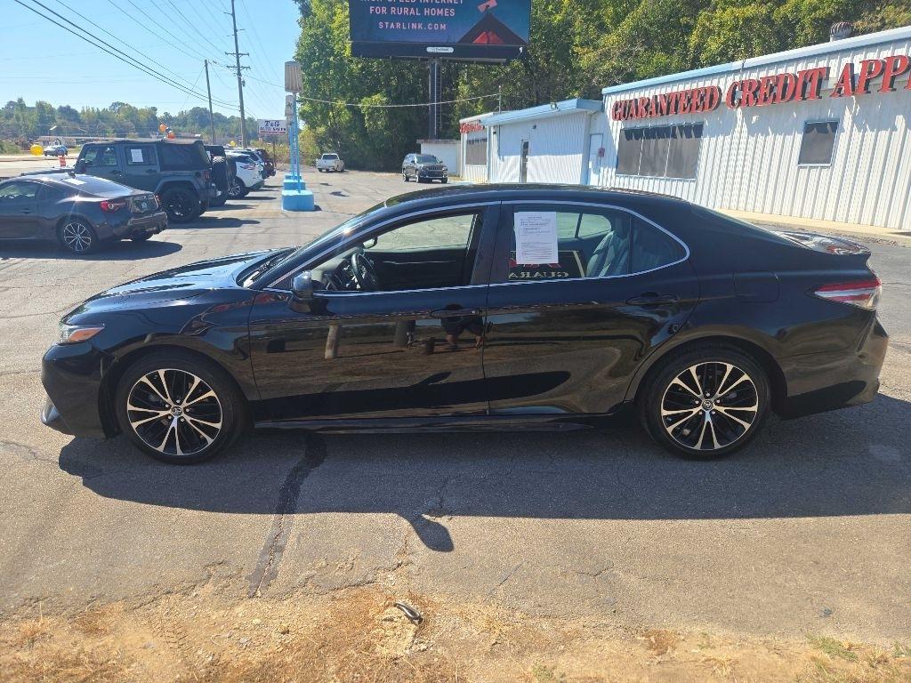 Toyota Camry SE 2018