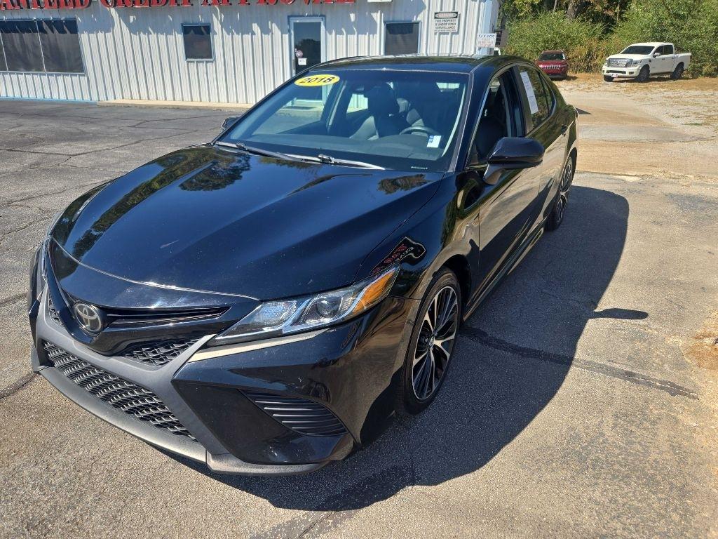 Toyota Camry SE 2018