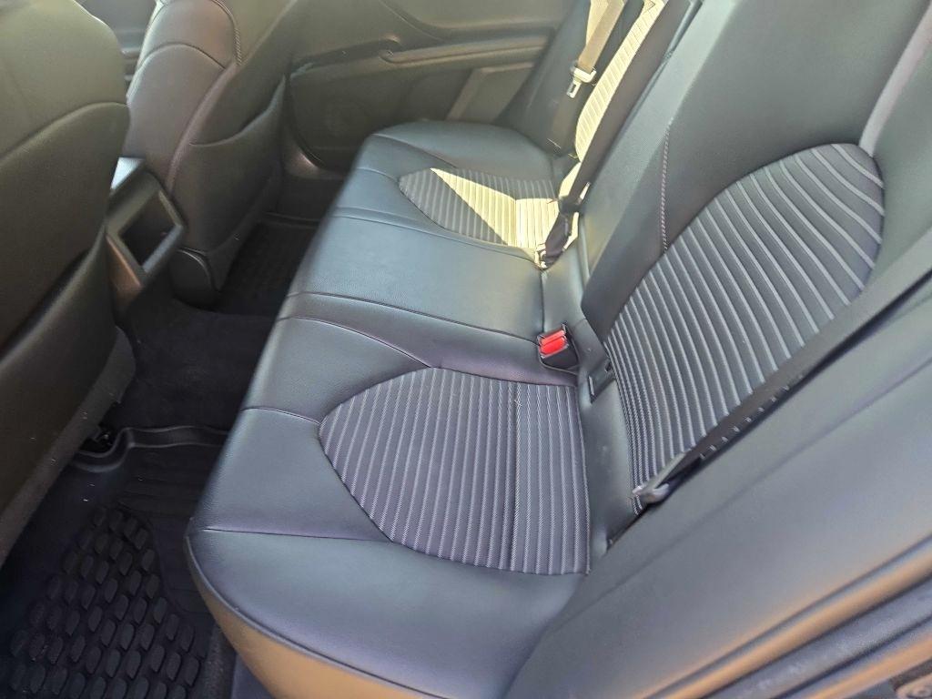 Toyota Camry SE 2018