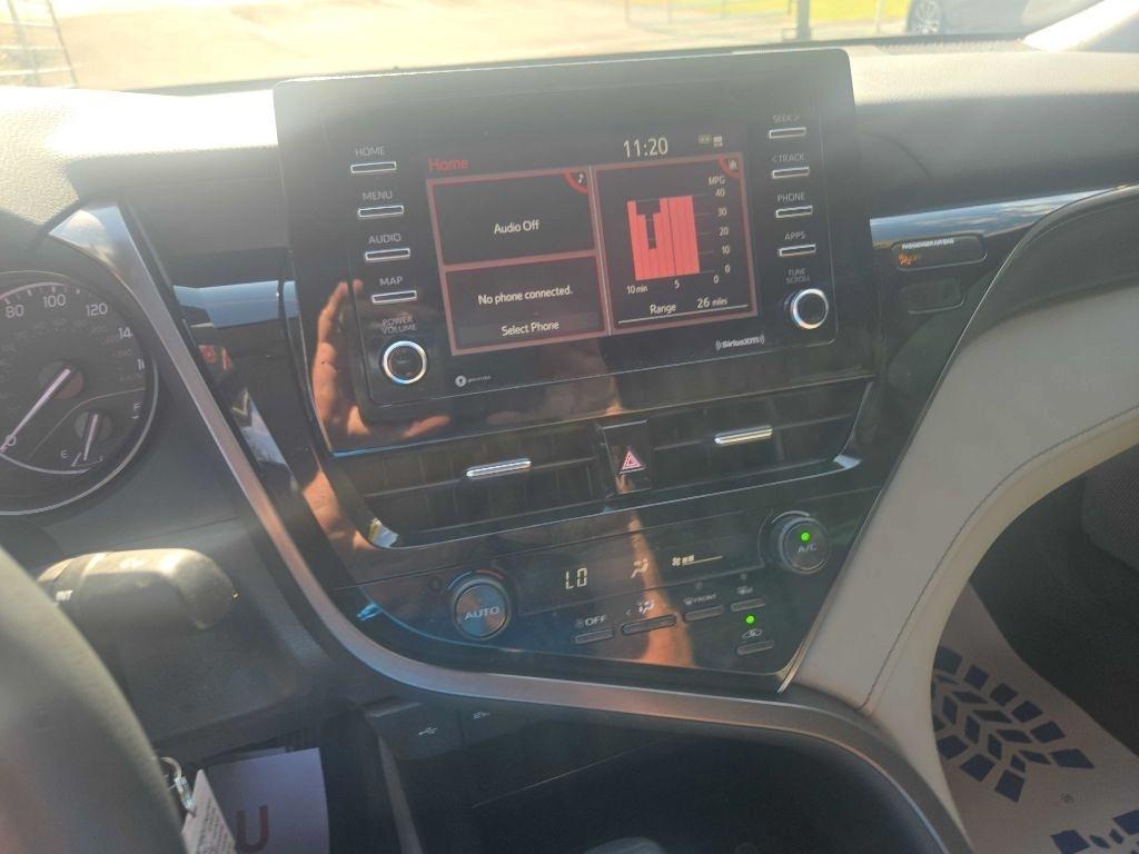 Toyota Camry SE 2021
