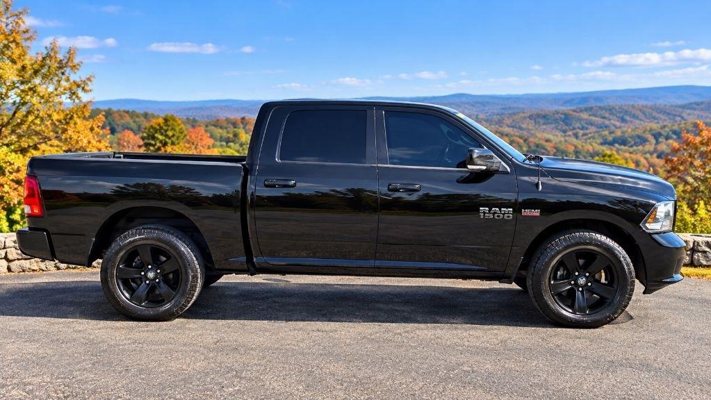 2016 RAM 1500 Pickup Sport