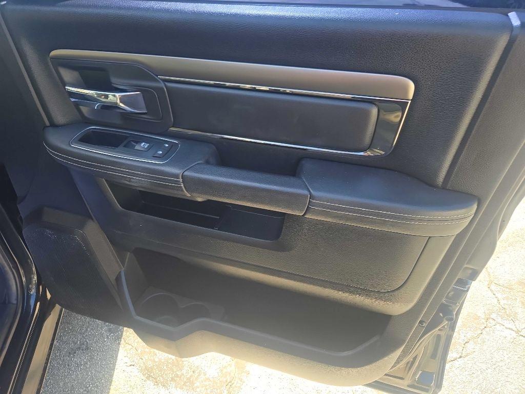 RAM 1500 Sport Crew Cab SWB 4WD 2016