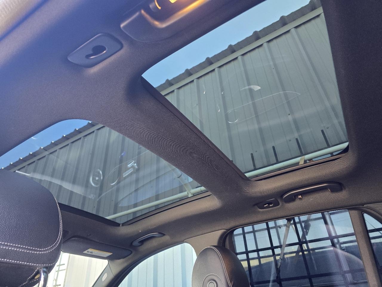 Mercedes-Benz GLC-Class  2022