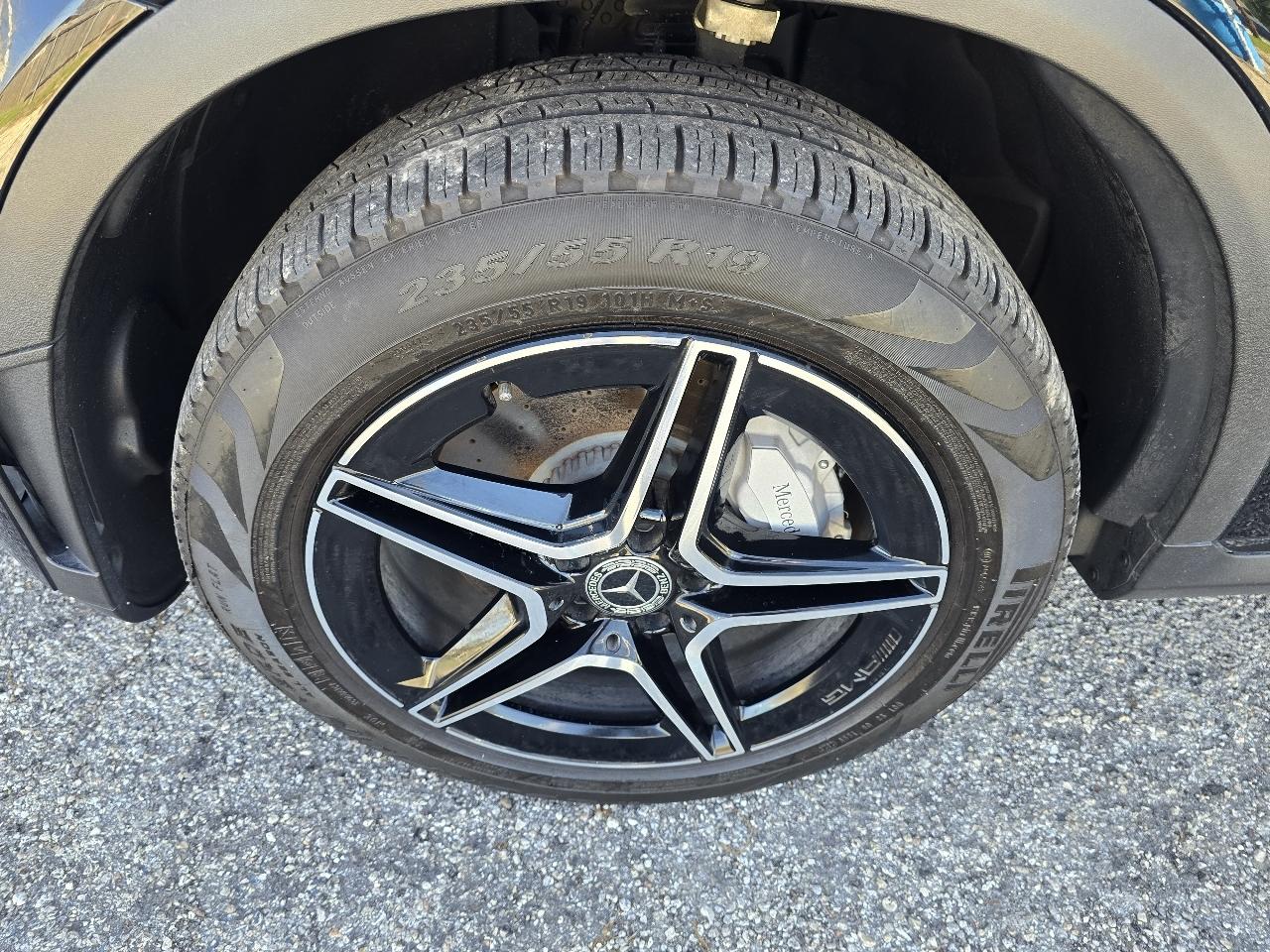 Mercedes-Benz GLC-Class  2022