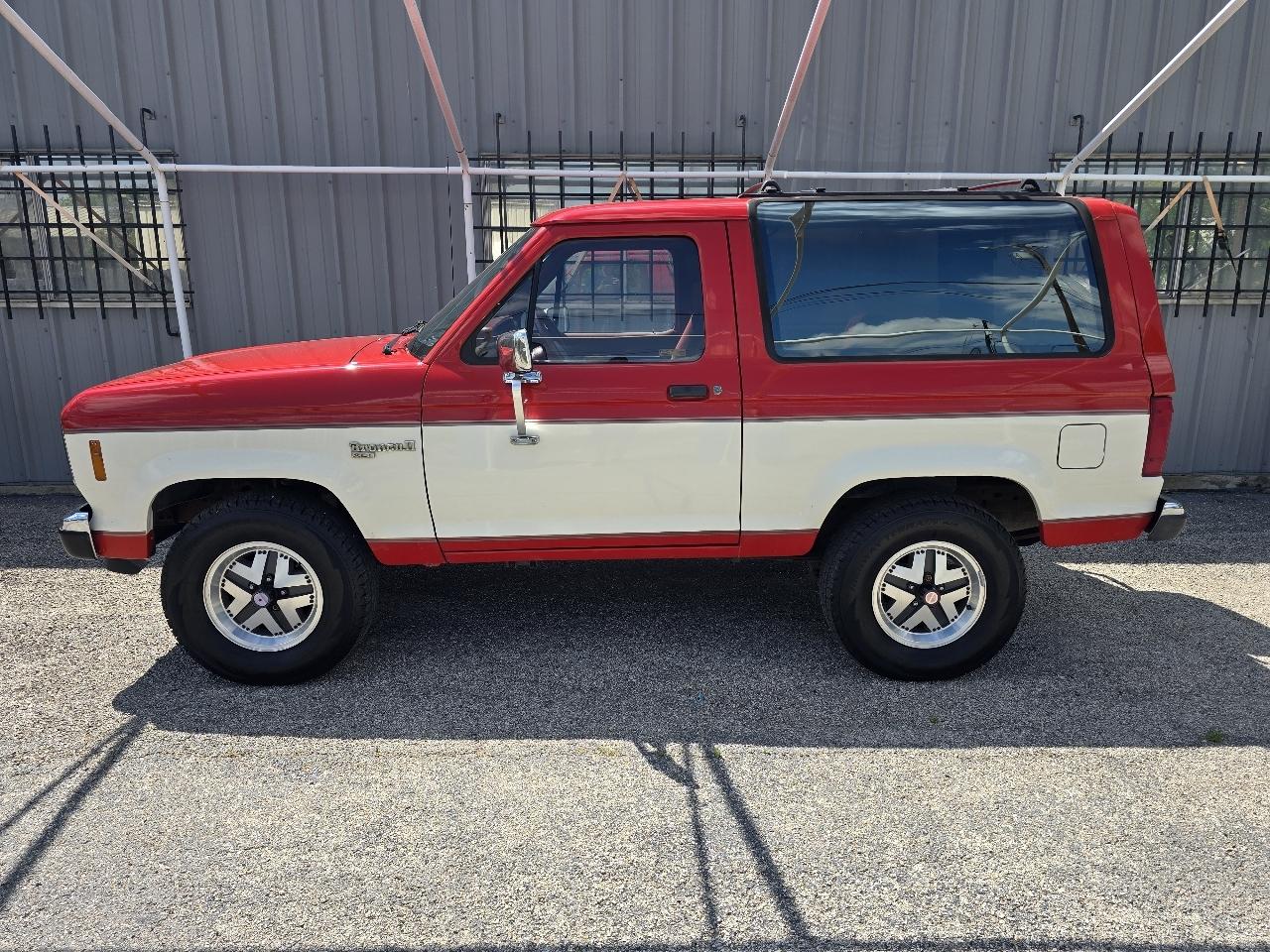Ford Bronco II Base 1987