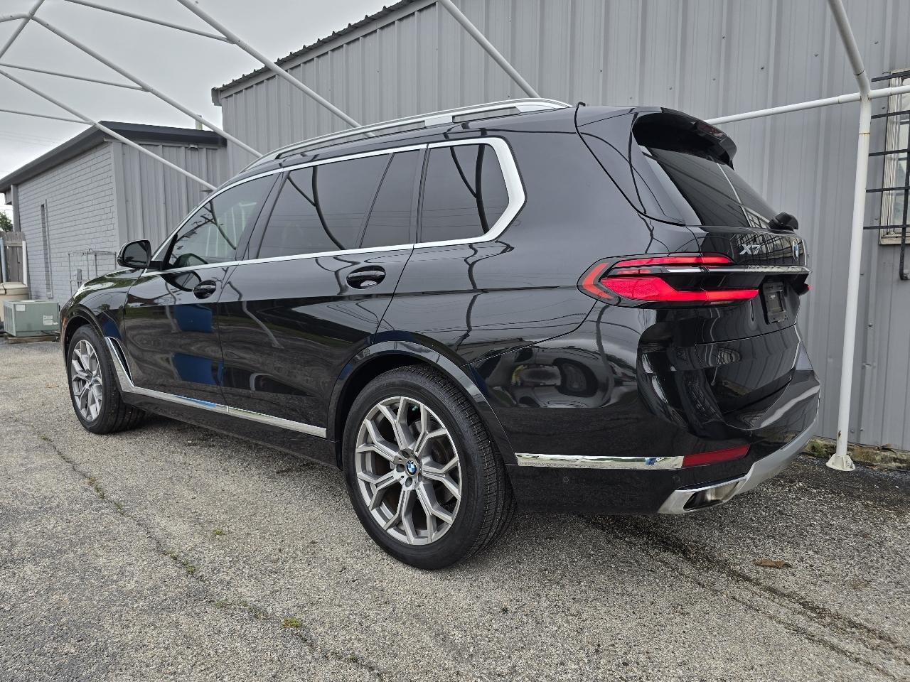 BMW X7  2023